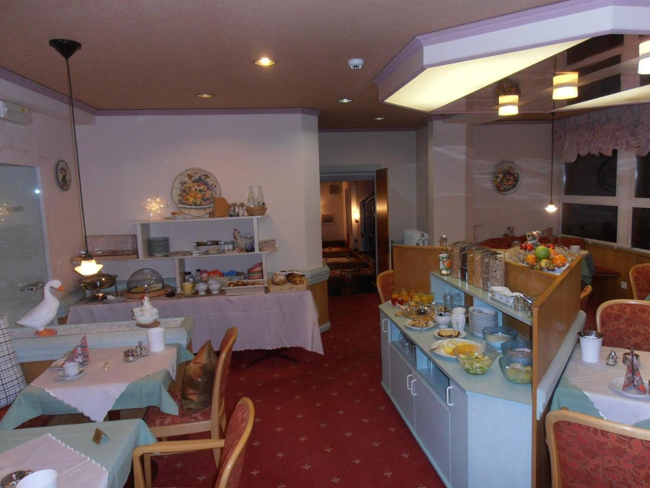 Hotel Restaurant Escher Leukerbad Eksteriør bilde